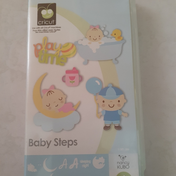 Cricut Expressions Bundle - Picture 7 of 9